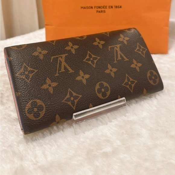 Authentic Louis Vuitton Bloom Flower Wallet✨ - Picture 4 of 16
